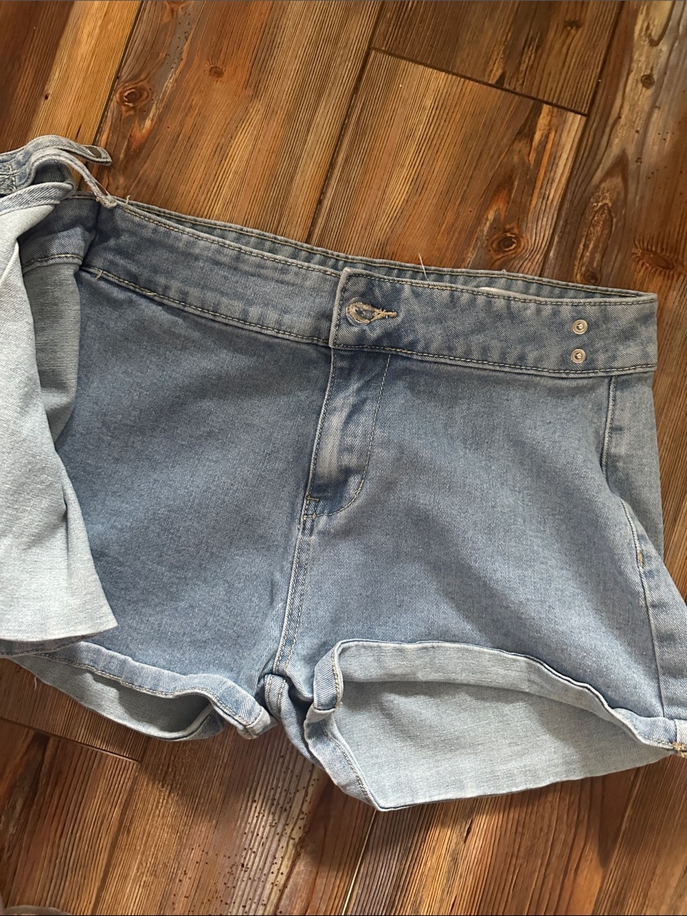 DTCL Light Blue Denim Pleated Mini Skort Small - Picture 4 of 6